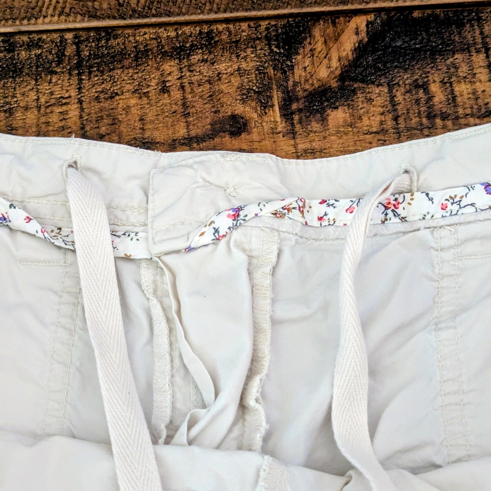 Ralph Lauren Shorts Women’s Size 14 Ivory Classic Chino Mid Rise Cotton Pockets - Picture 7 of 12